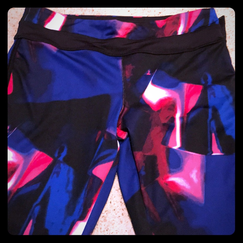 Full leg multicolored legging. Large. Forever 21.